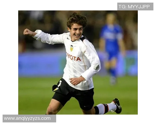 21号足球后卫球星:身世、成就与风采 21号足球后卫球星:身世、成就与风采